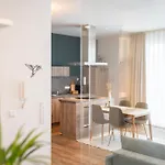 Residenz - Windbrecher - Terrasse - Sauna - Parkplatz Апартаменты *