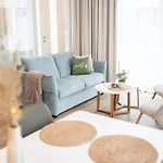 Residenz - Windbrecher - Terrasse - Sauna - Parkplatz Апартаменты *