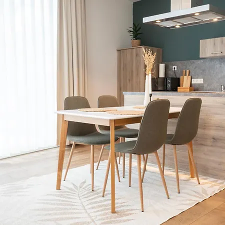 Apartament Residenz - Windbrecher - Terrasse - Sauna - Parkplatz *