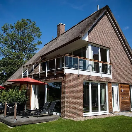 Hello Holidays Residenz - Windbrecher - Terrasse - Sauna - Parkplatz